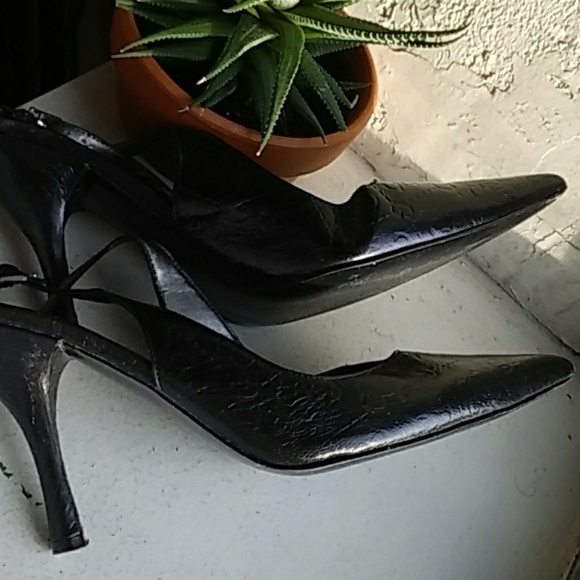 Guess Pointed Toe Slingback Heels - Picture 5 of 8